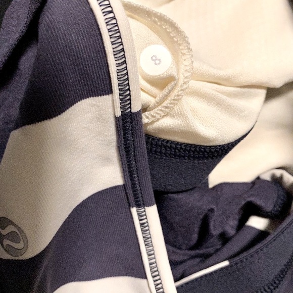 SOLD Lululemon No Limits Tank Cadet Blue Size 8 - Picture 8 of 10